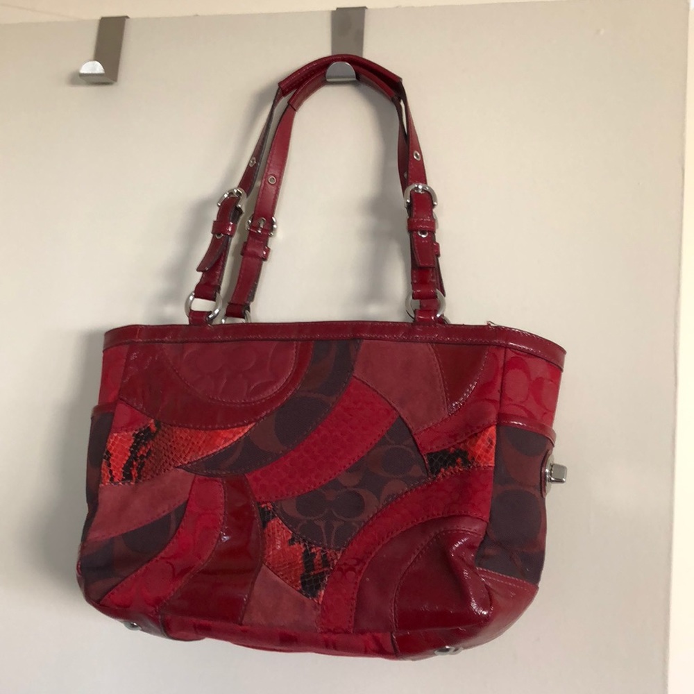 Authentic Coach Red&Beautiful 🌹❤️Shoulder Bag